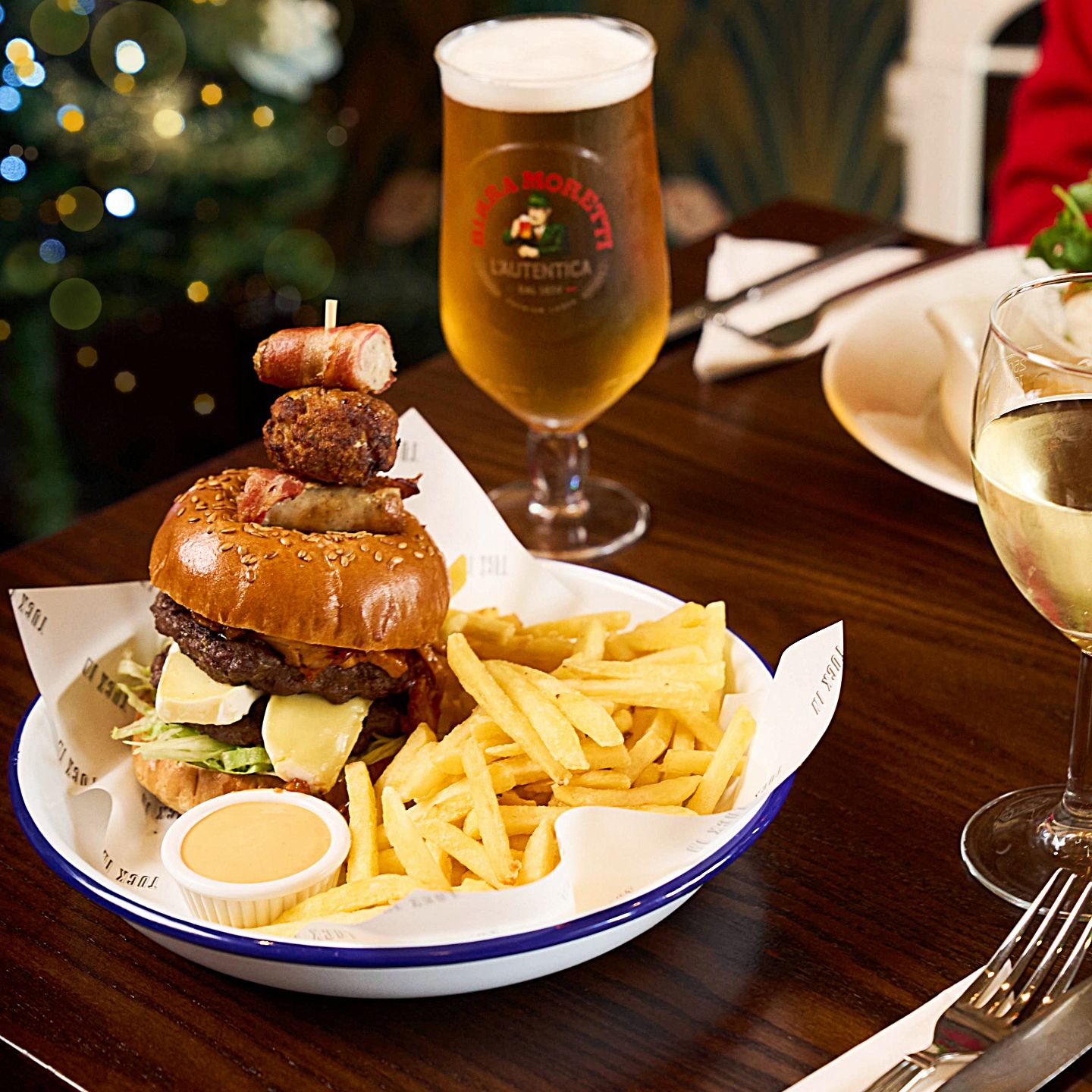 Festive Lunch & Dinner at The Queens Head Inn in Pentre